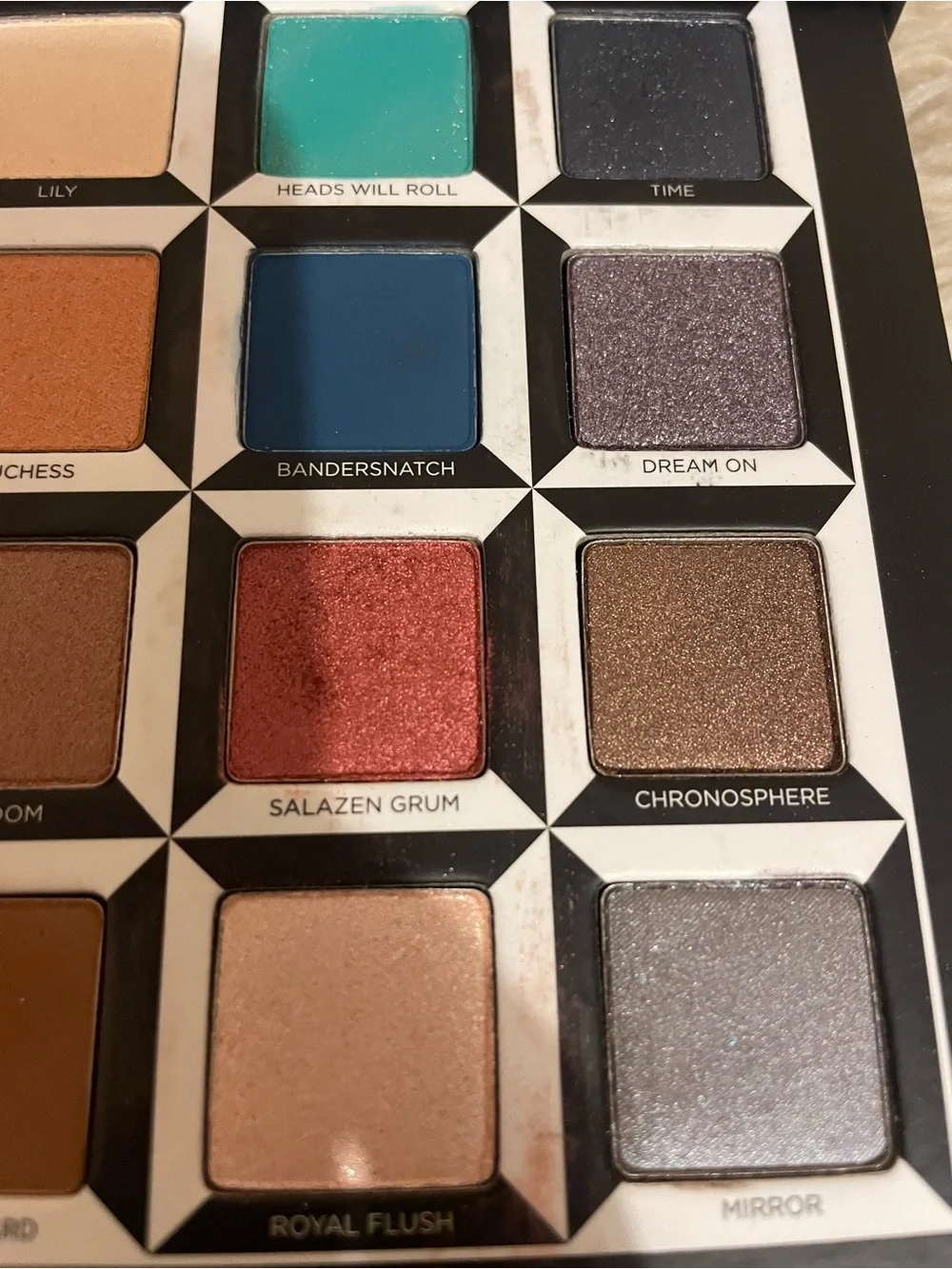 Urban Decay Alice Through the Looking Glass Eyeshadow Palette Limited Edition